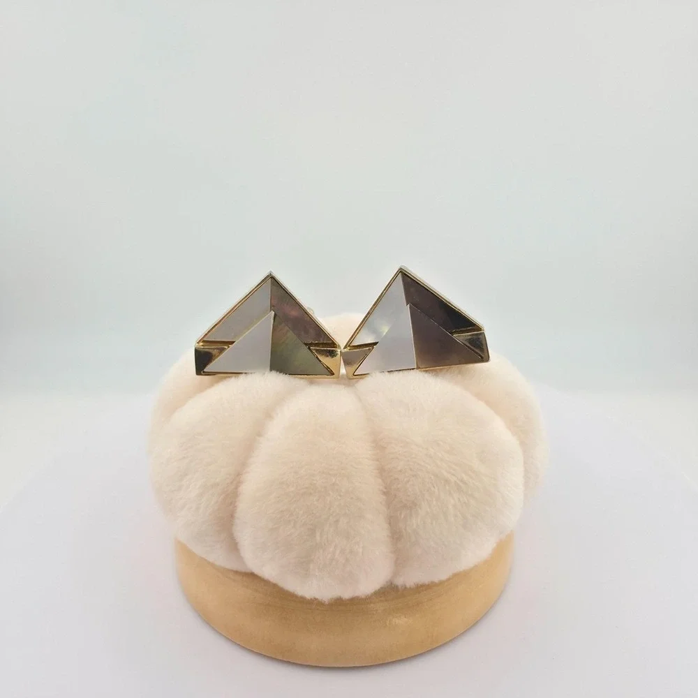 Vtg 75 Yr Old Triangle Cufflinks Geometric Mother Of Pearl Mid-Centur Gold Plate